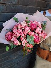Букет цветов из:  Розы в Чехов-2